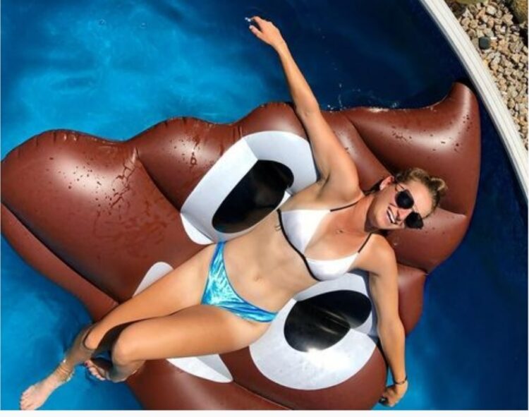 marketa vondrousova feet 5