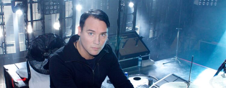 markus mustonen feet scaled