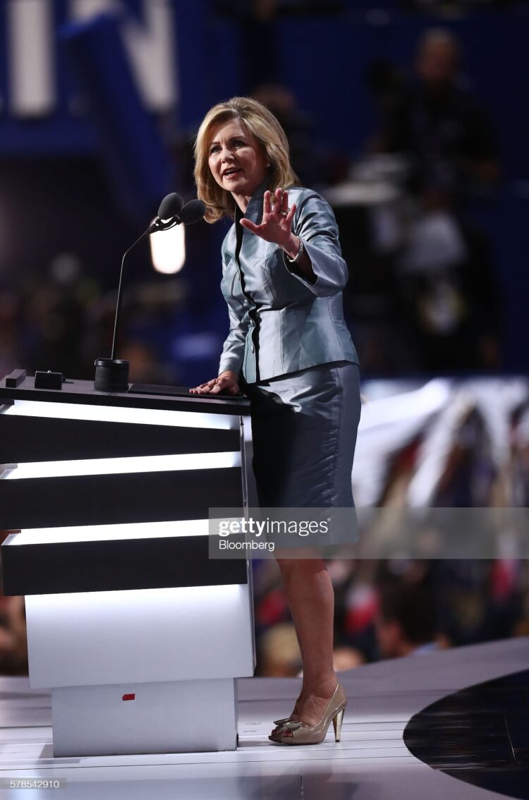 marsha blackburn feet