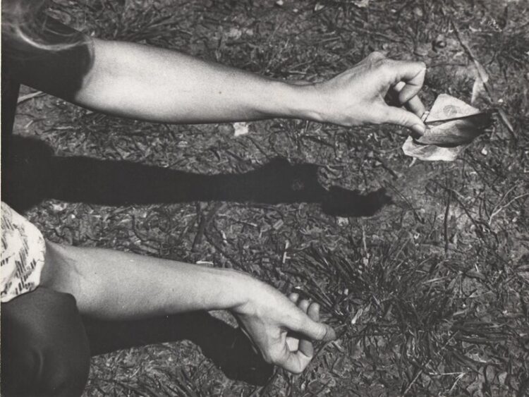 marta minujin feet 6