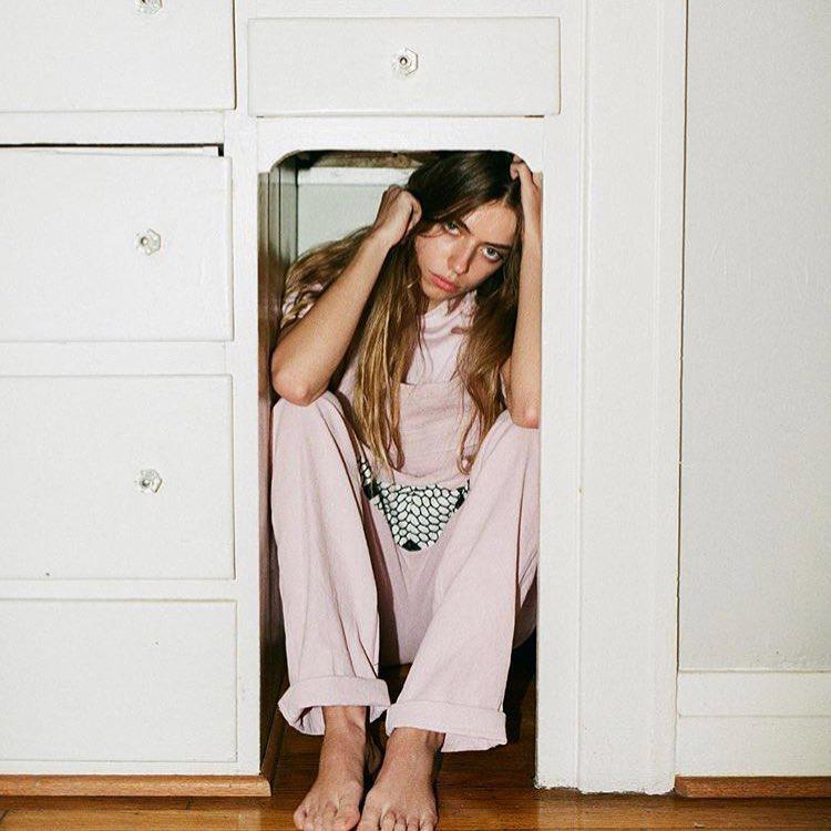 marta the martian feet 1