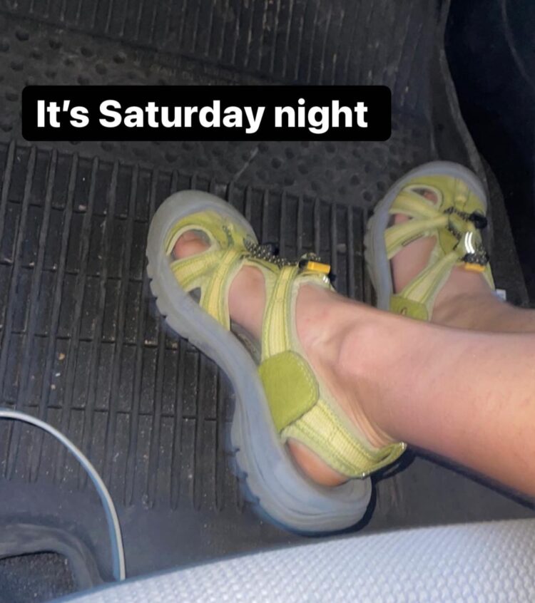 marta the martian feet 6