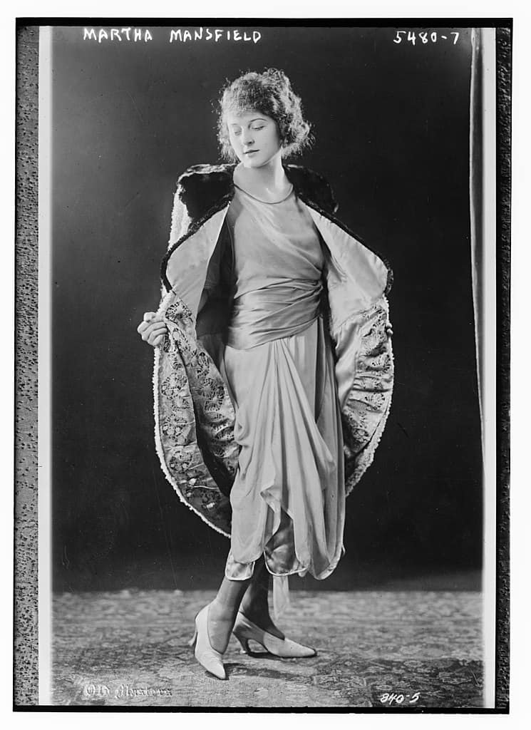 martha mansfield feet 4