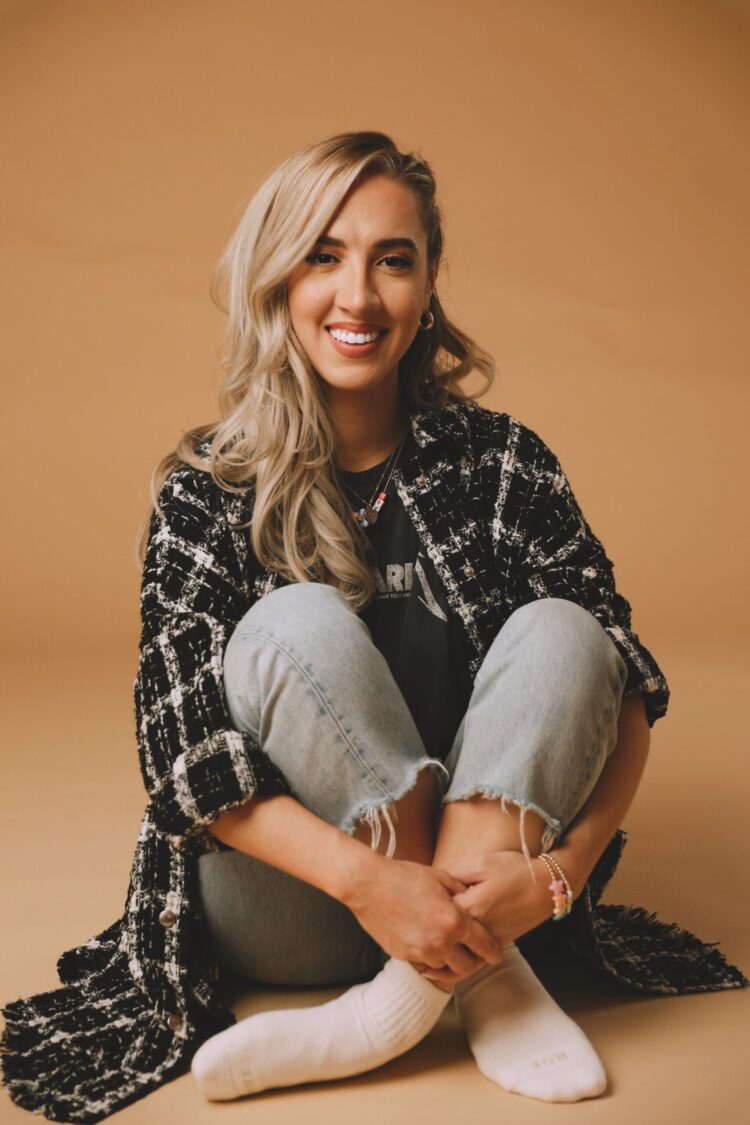 martha munizzi feet 2 scaled