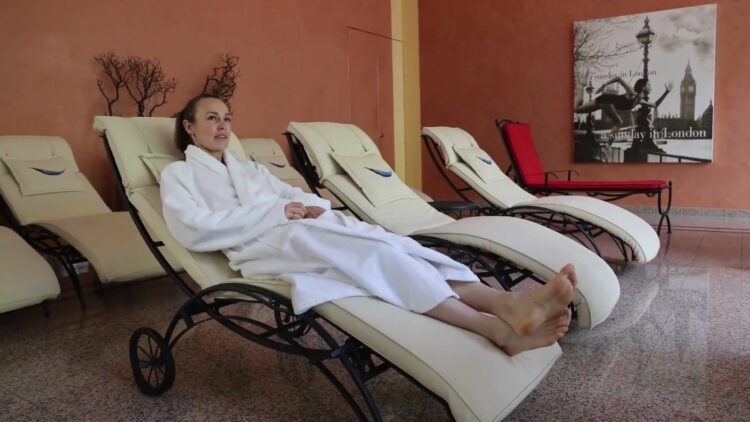 martina hingis feet 4