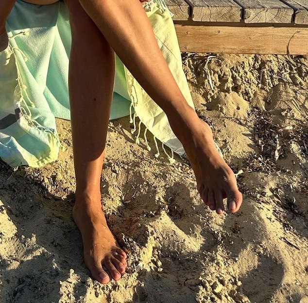 martina klein feet 2