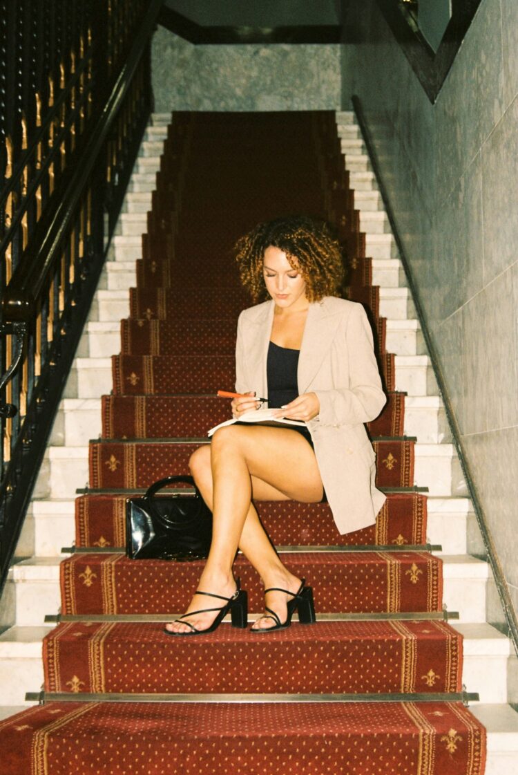 martina martian feet scaled