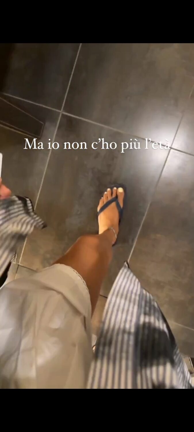 martina pinto feet 2