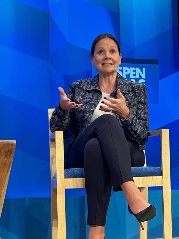 mary barra feet 1