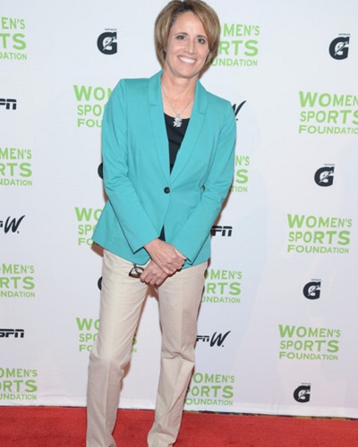 mary carillo feet 3
