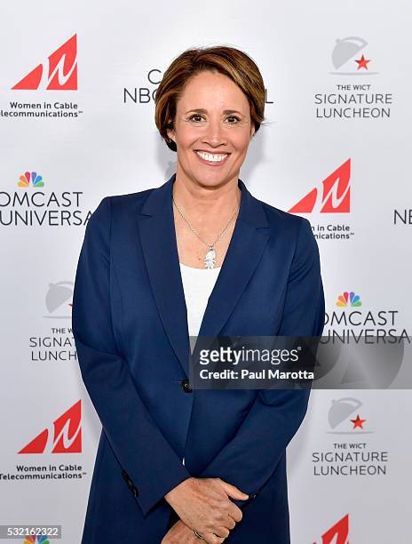 mary carillo feet 6