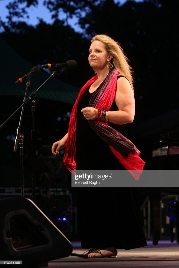 mary chapin carpenter feet 2