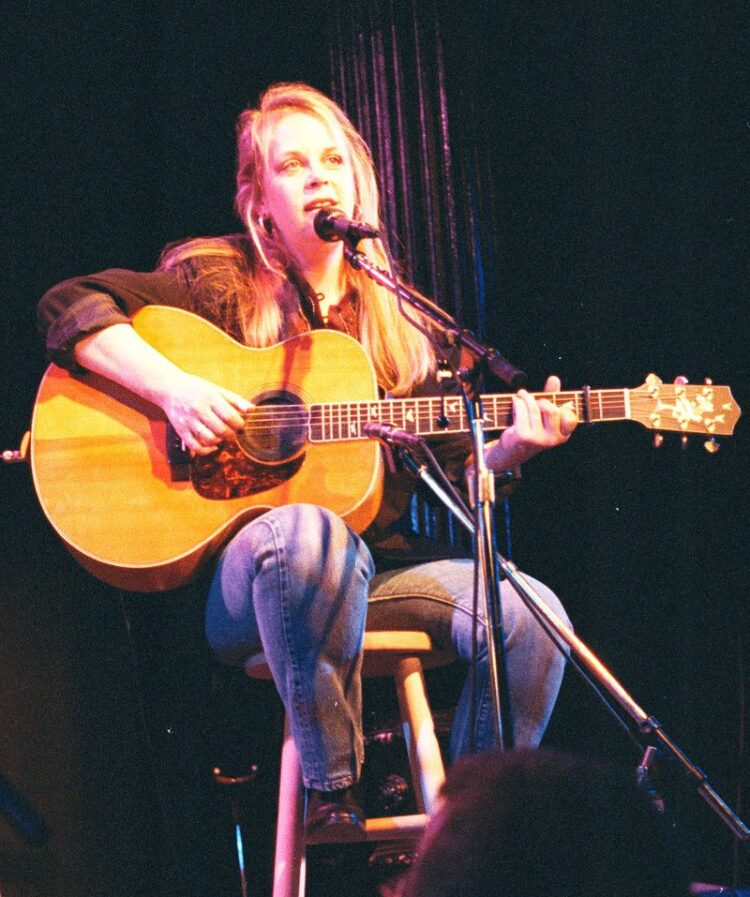 mary chapin carpenter feet 5