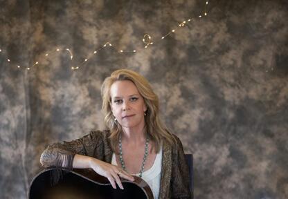 mary chapin carpenter feet 6