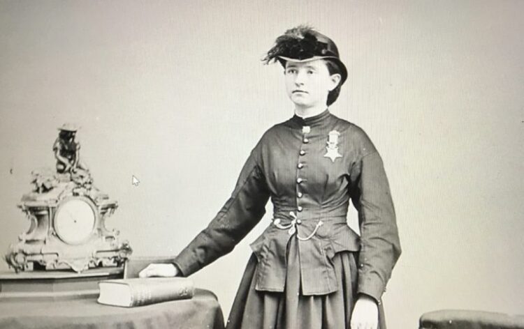 mary edwards walker feet 4