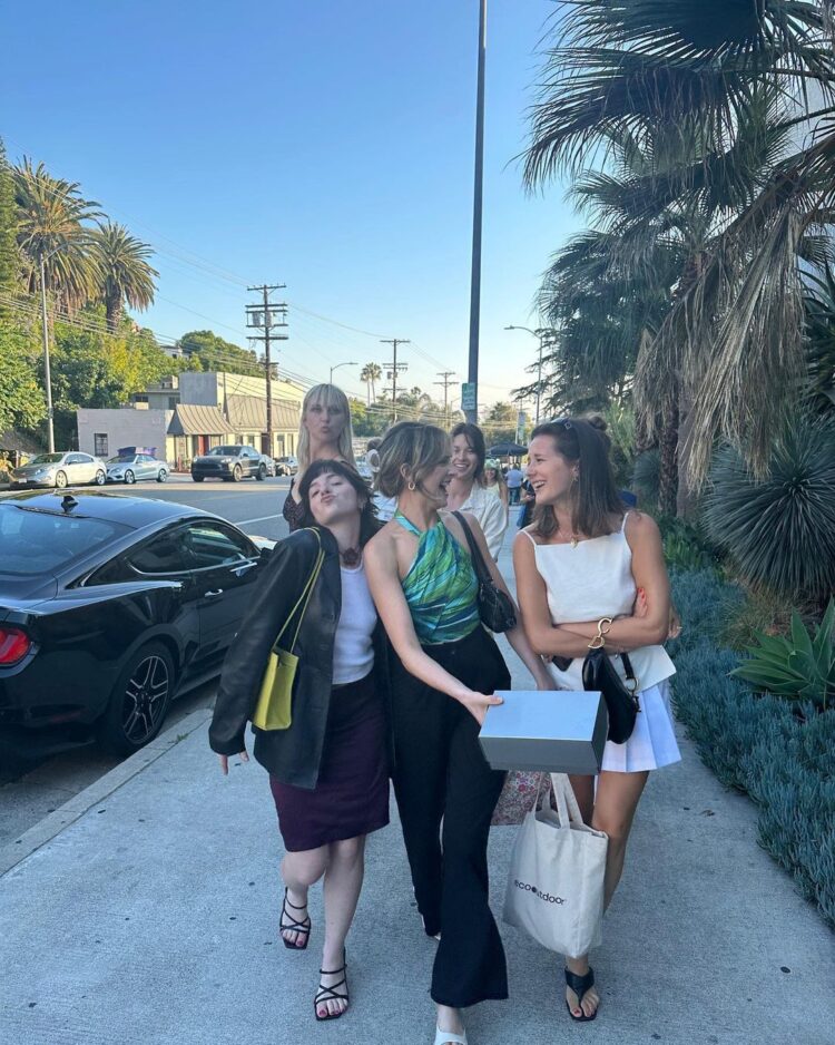 mary elizabeth kelly feet 3