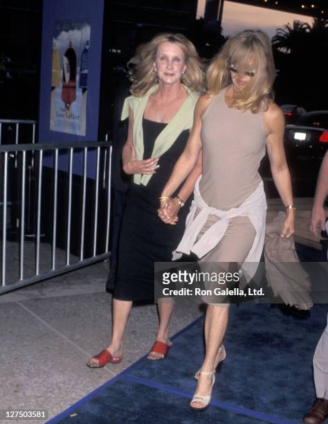 mary ellen arnold feet 3