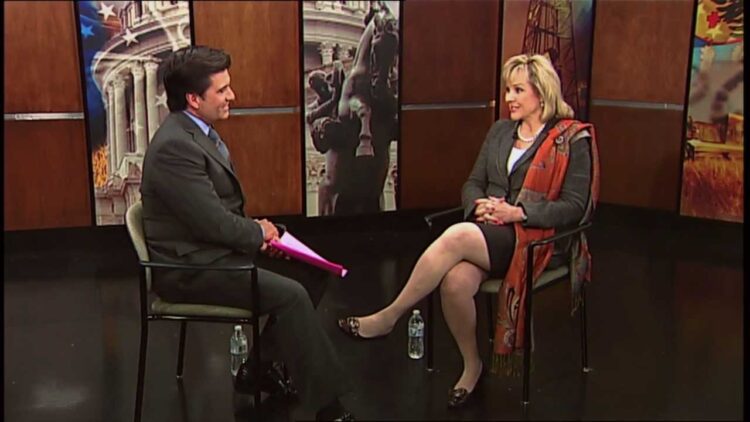 mary fallin feet 1