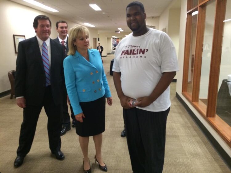 mary fallin feet 4