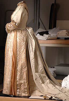 mary harrison mckee feet 4