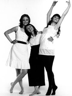 mary jo deschanel feet