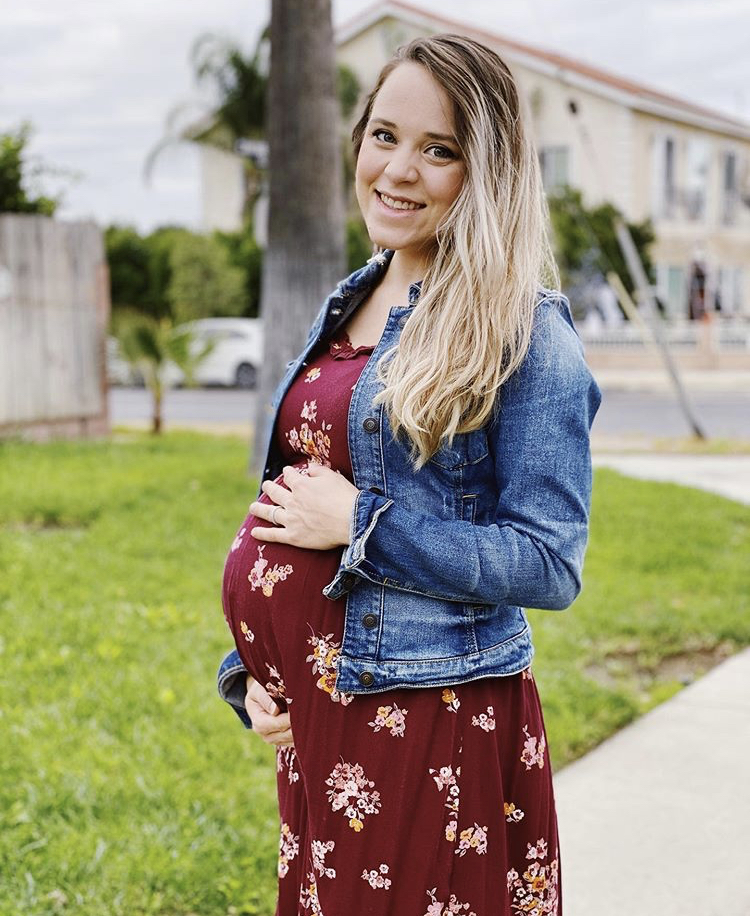 mary leona duggar feet 5