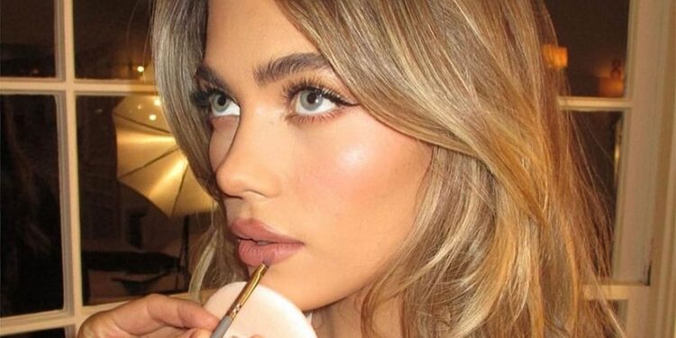 mary phillips feet 5