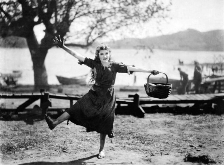 mary pickford feet 5 scaled