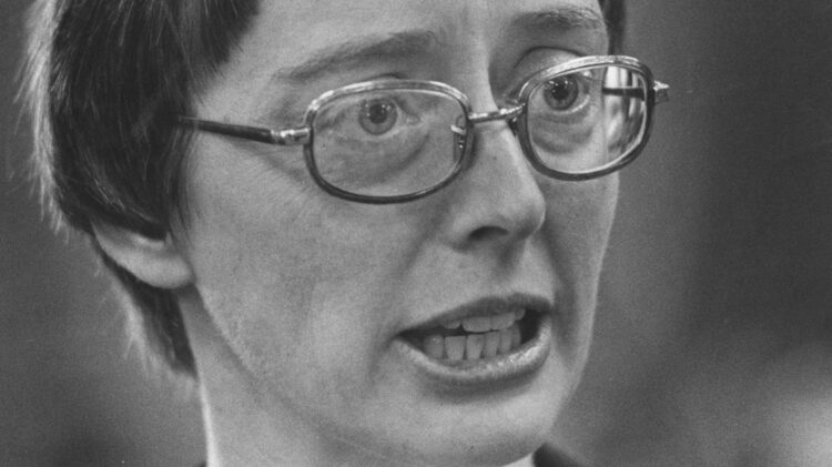 mary stauffer feet 1