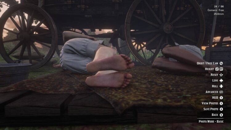 mary. b feet 4