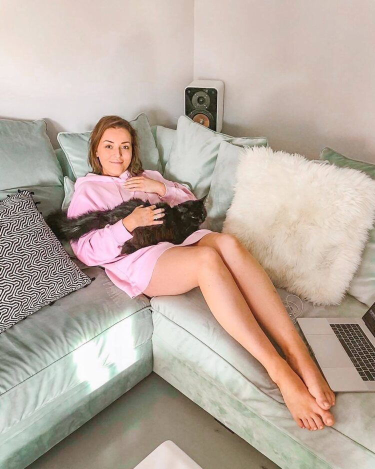 mascha feoktistova feet