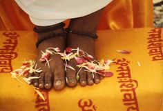 mata amritanandamayi feet 2