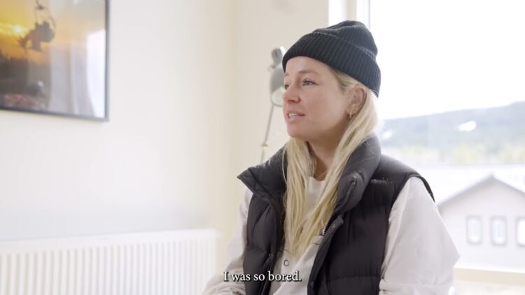 maude raymond feet 2