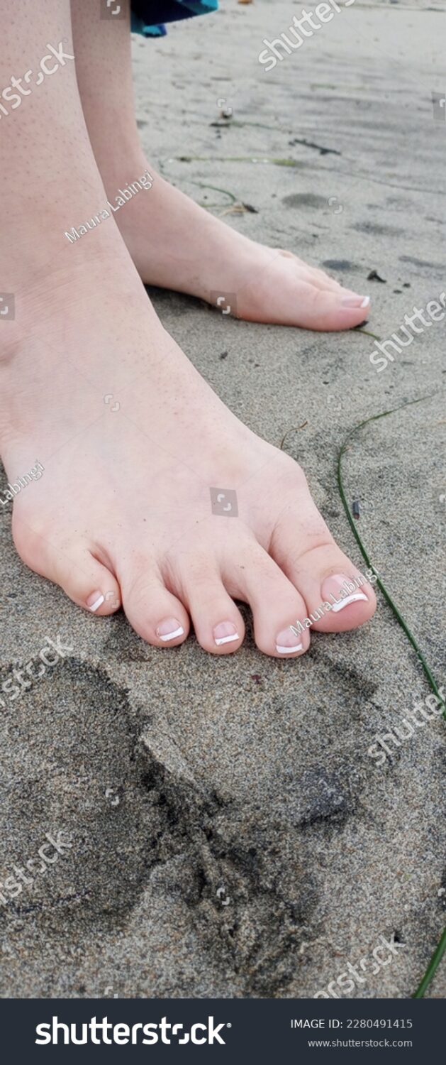 maura alencar feet 4