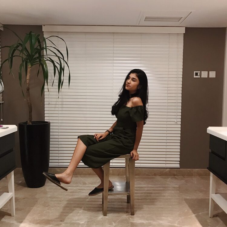 maureen daryanani feet 4