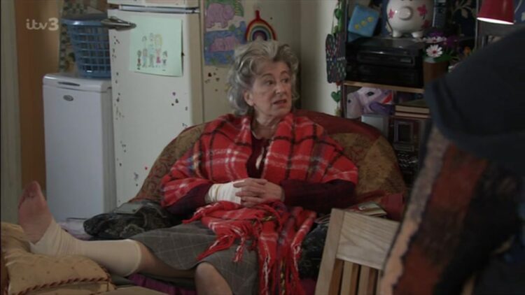 maureen lipman feet 5