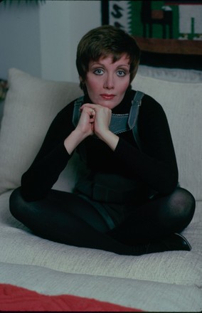 maureen mcgovern feet 5
