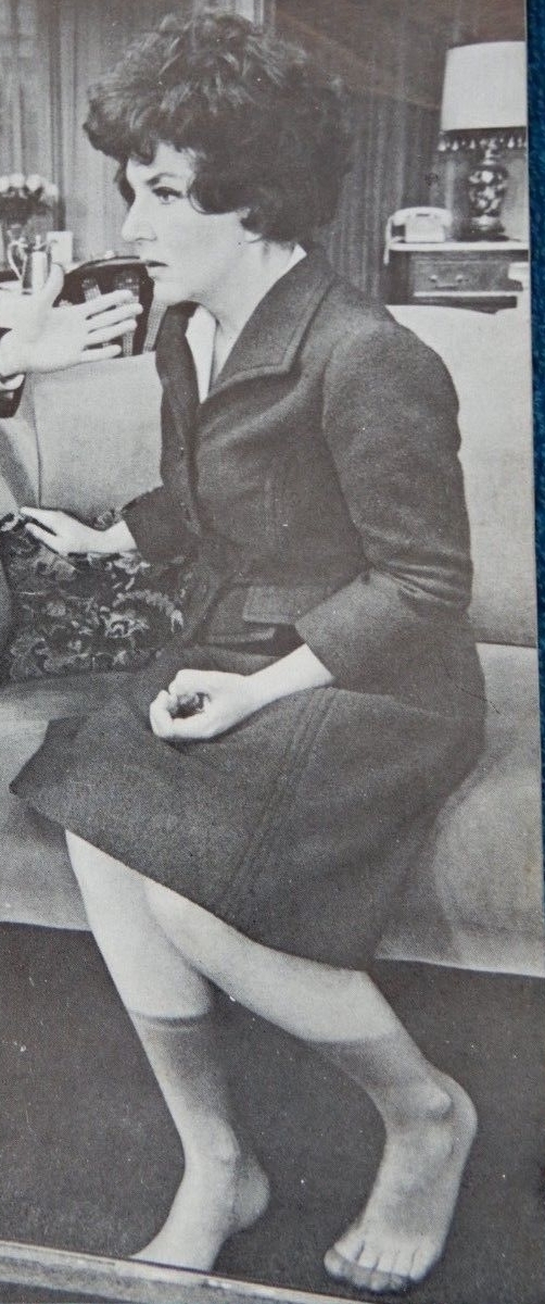 maureen stapleton feet