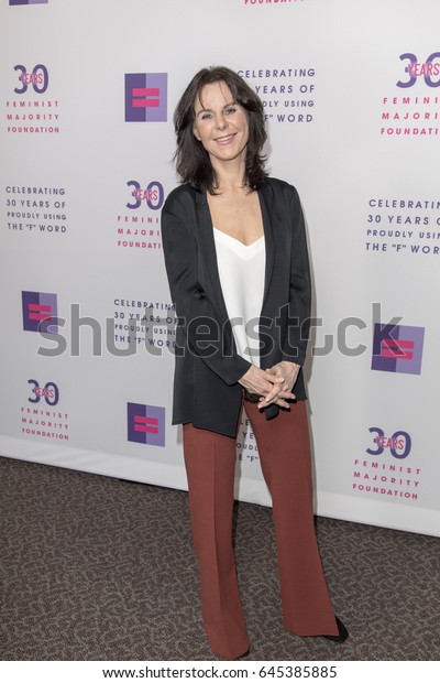 mavis leno feet 4