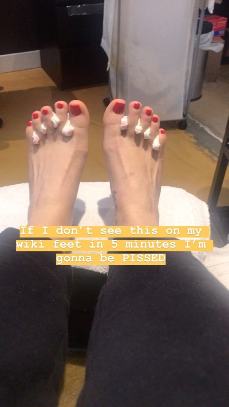 maxine feet