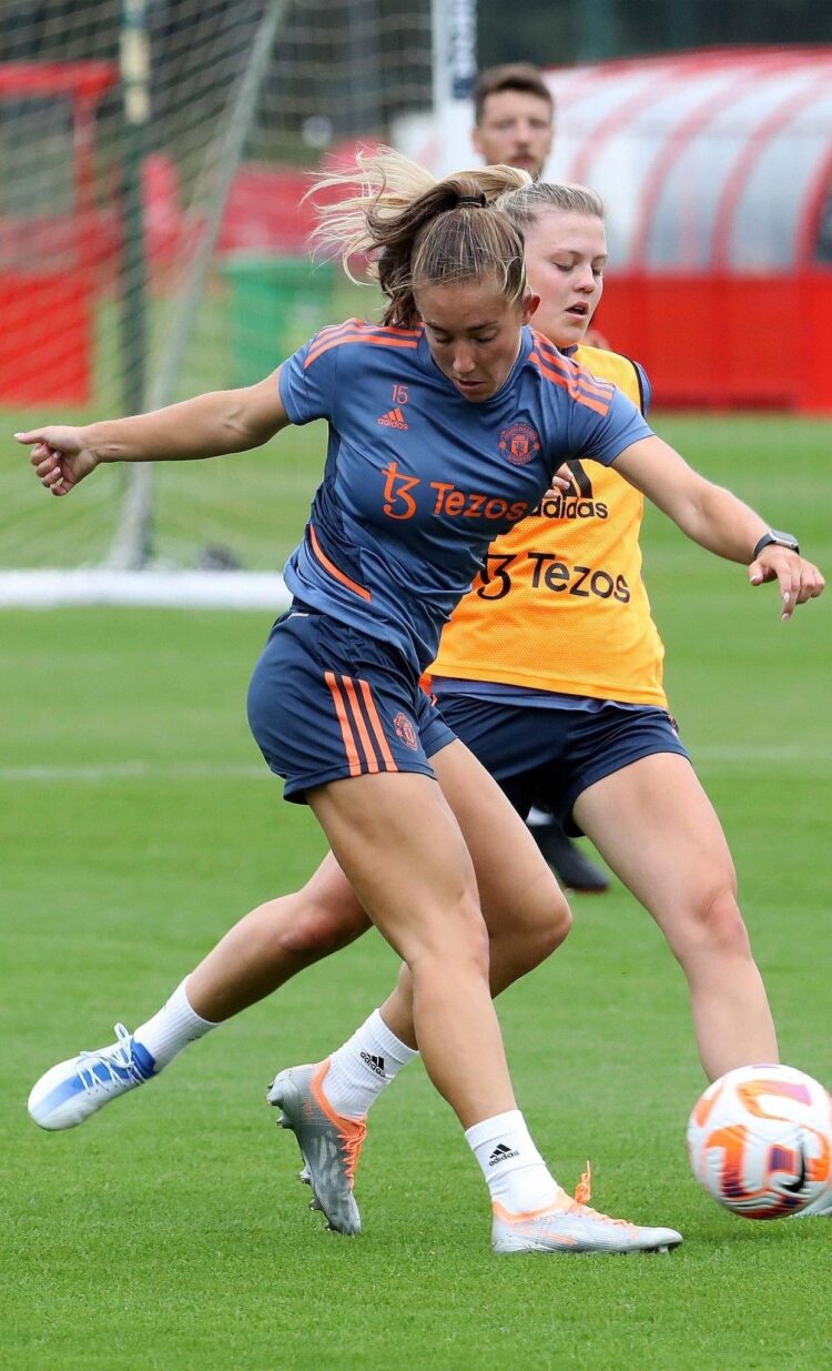 maya le tissier feet 1