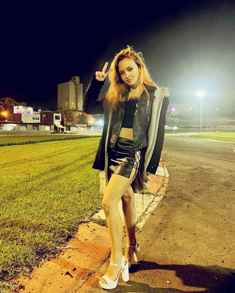 mayra arduini feet 3