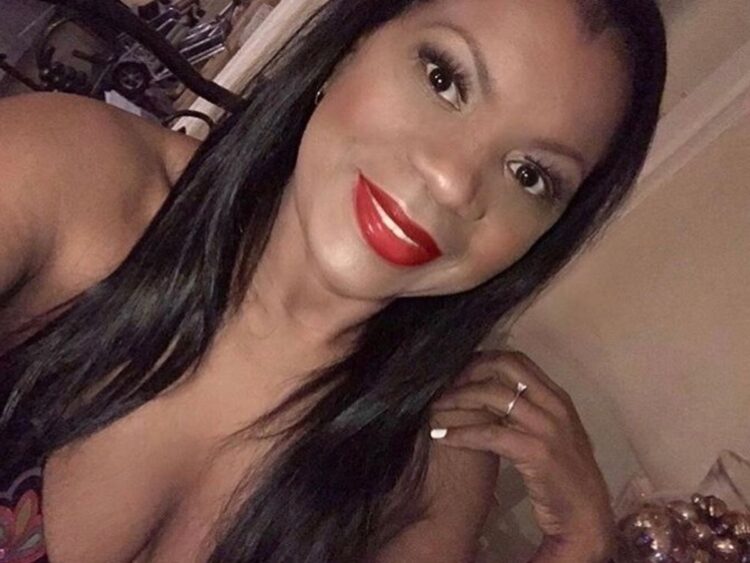 mayra del villar feet 1