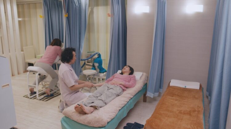 mayu matsuoka feet 6