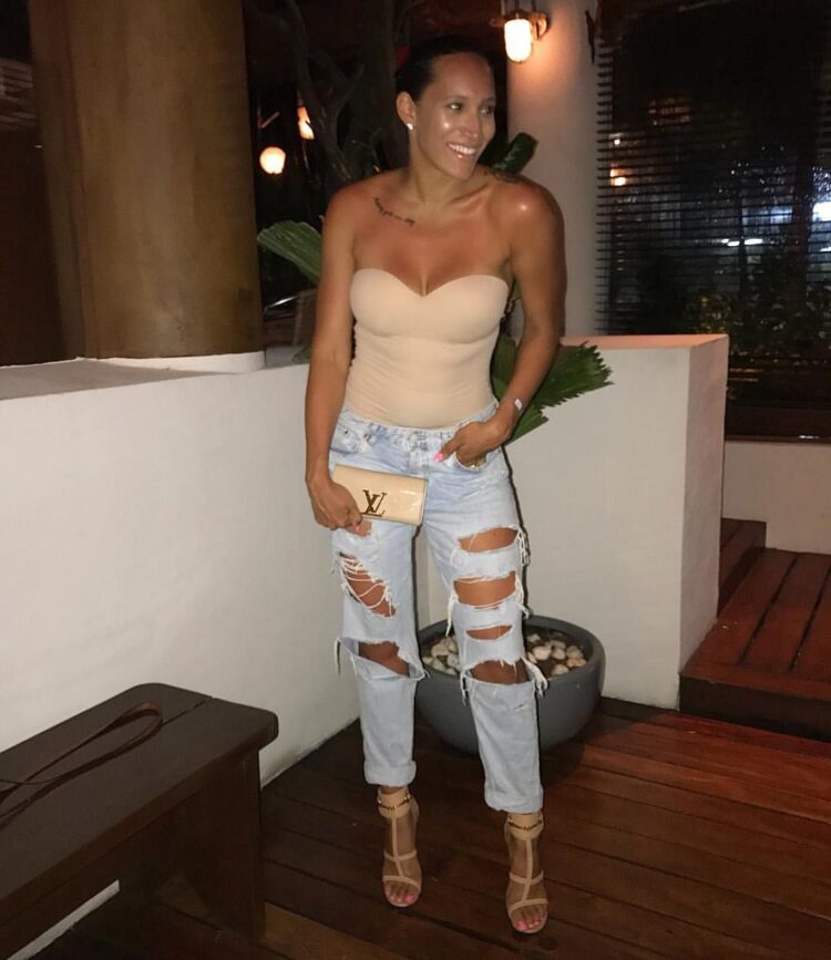 mckenzie caldwell pope feet 1