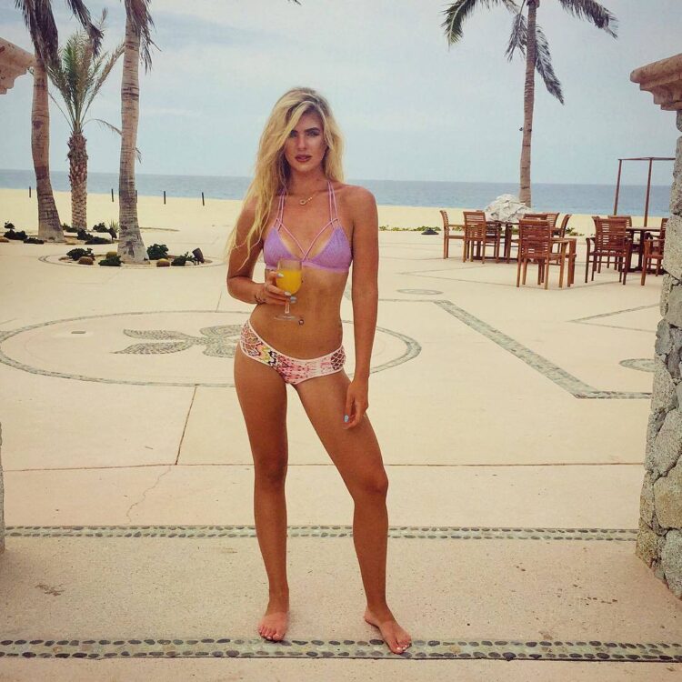 mckenzie oconnell feet 3