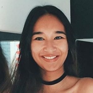 meera alyanna mukhriz feet 5