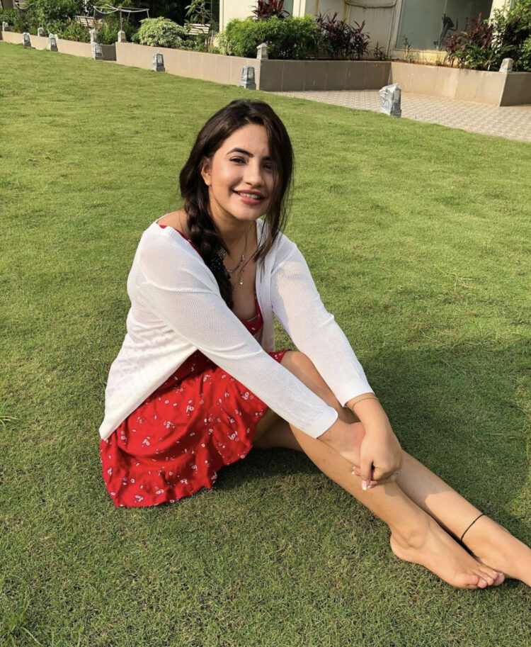 meera deosthale feet 1