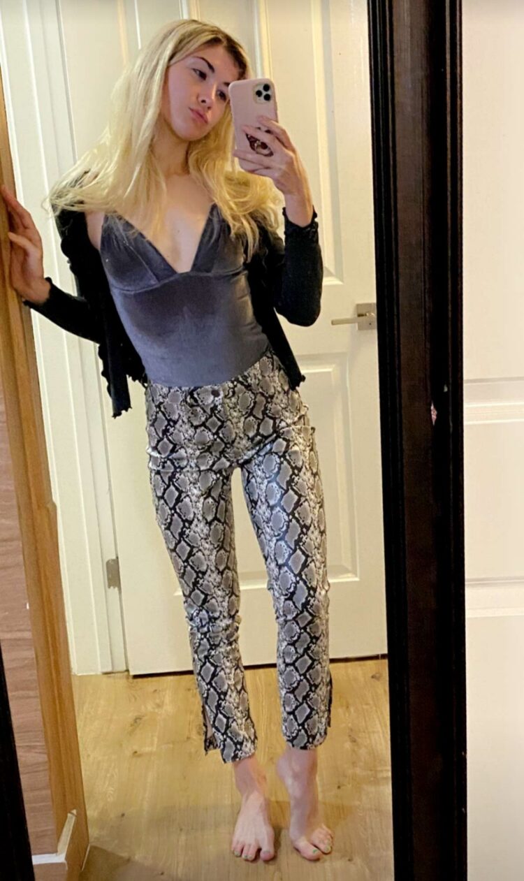 meg deangelis feet 1