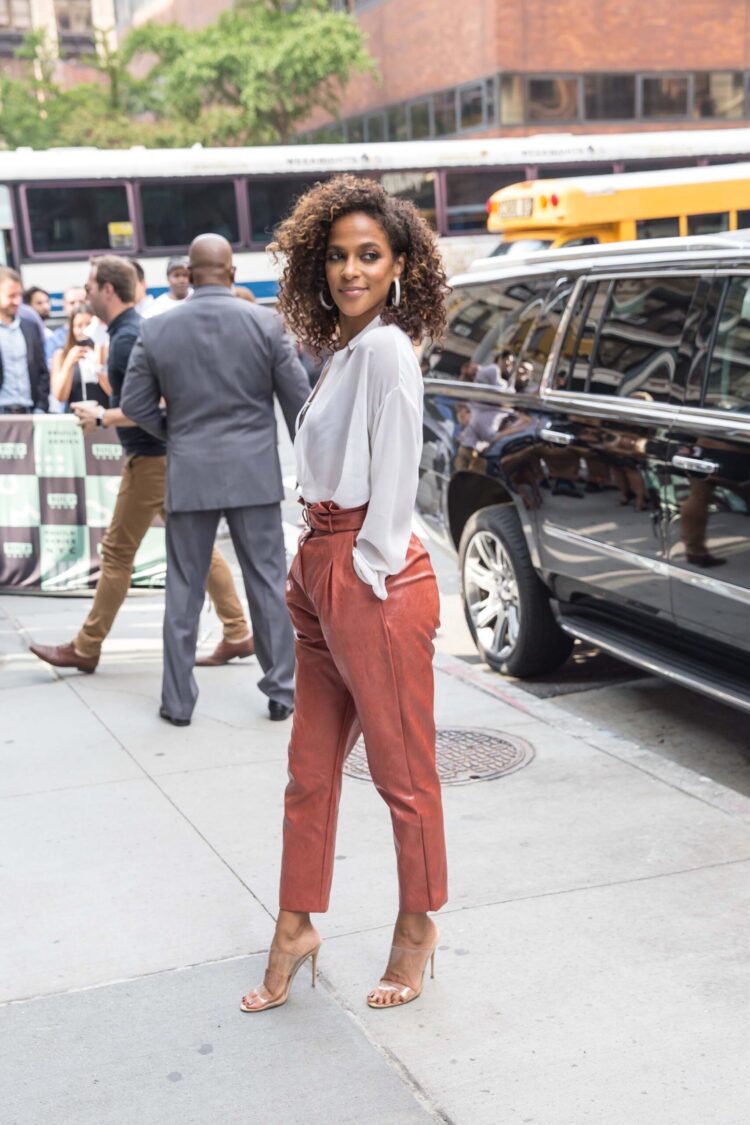 megalyn echikunwoke feet 6 scaled